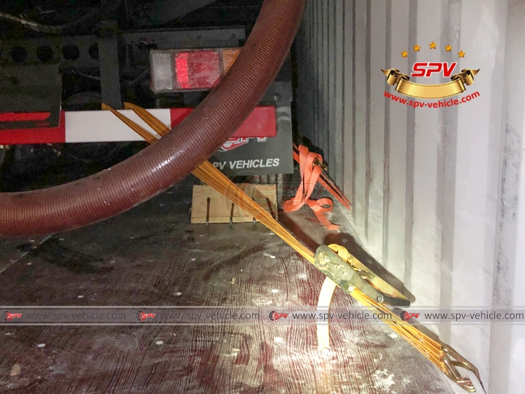 4,000 Litres Sewer Vacuum Truck ISUZU - Loading 04 4,000 Litres Sewer Vacuum Truck ISUZU - Loading 04